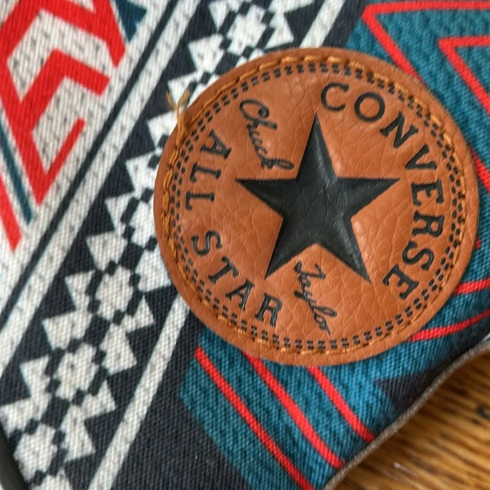 Converse Chuck Taylor All Stars Festival Geo pattern. Great condition. Women’s 8 - Picture 3 of 12
